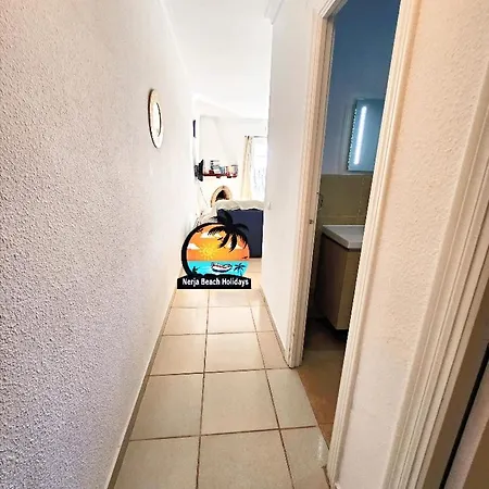 Daire Modern 2 Bedroom Near Burriana Nerja